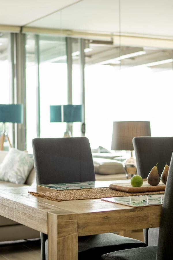Apartamento Cairns Waterfront Luxury At Harbourlights Exterior foto