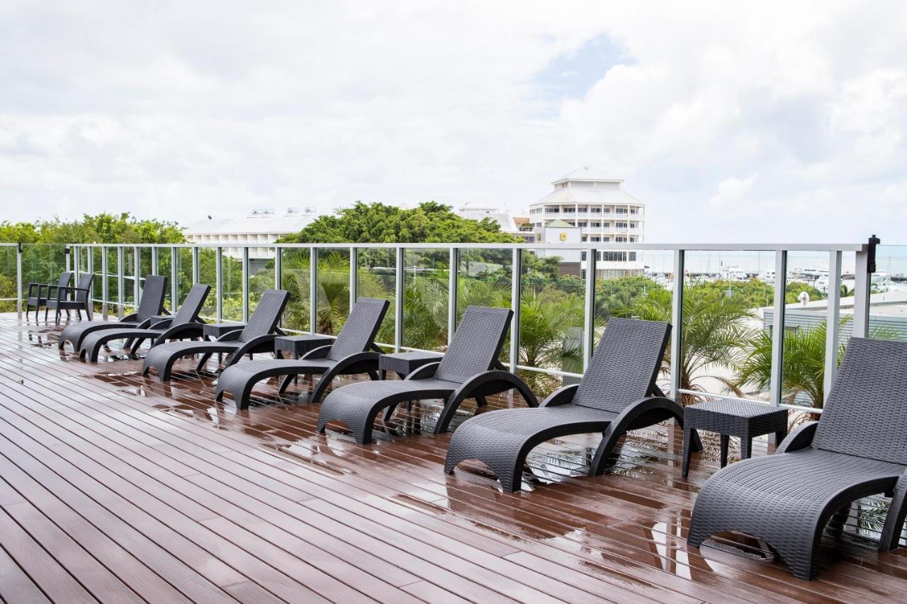 Apartamento Cairns Waterfront Luxury At Harbourlights Exterior foto